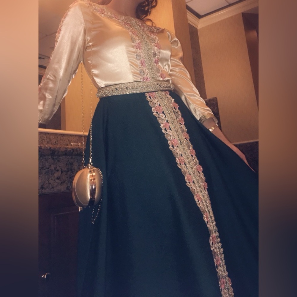 Elegant Green and Gold Embroidered Women’s Dress khaftan Morracan M/Large - Picture 4 of 13